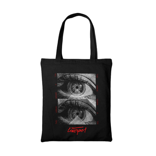 Interpol Tote: This Mirror Weighs A Ton